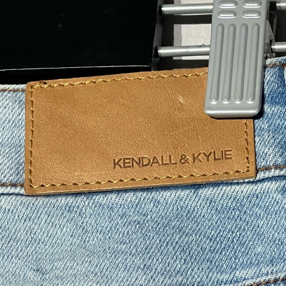 Kendal & Kylie Jean skirt - Picture 3 of 4